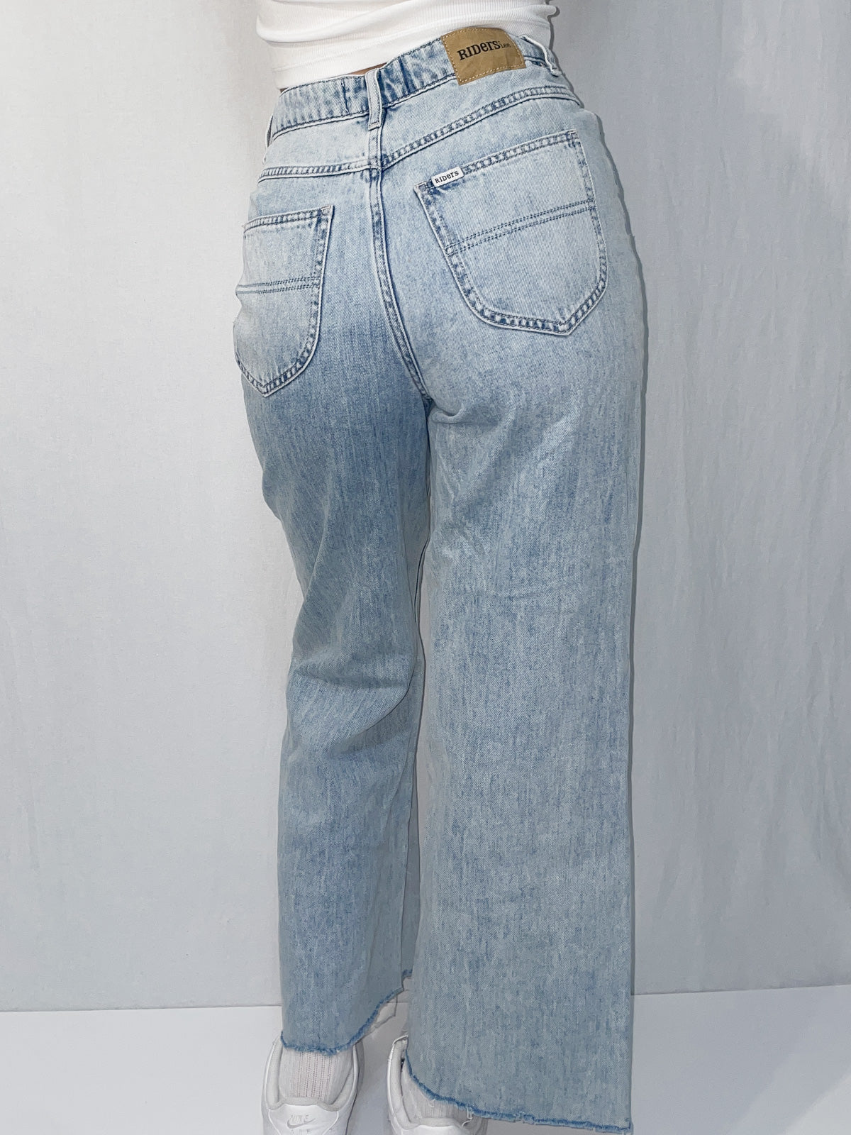 Hi Rider Wide Leg Jeans - Light Wash