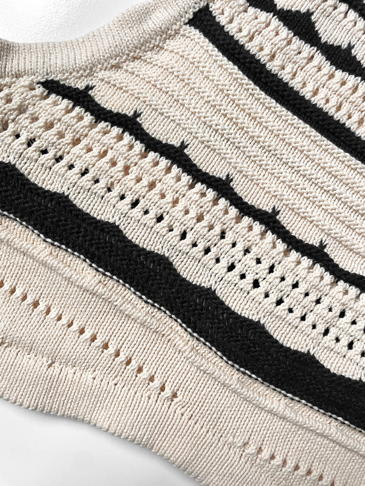 Knit Crop Tank Top Vest in Cream and Black