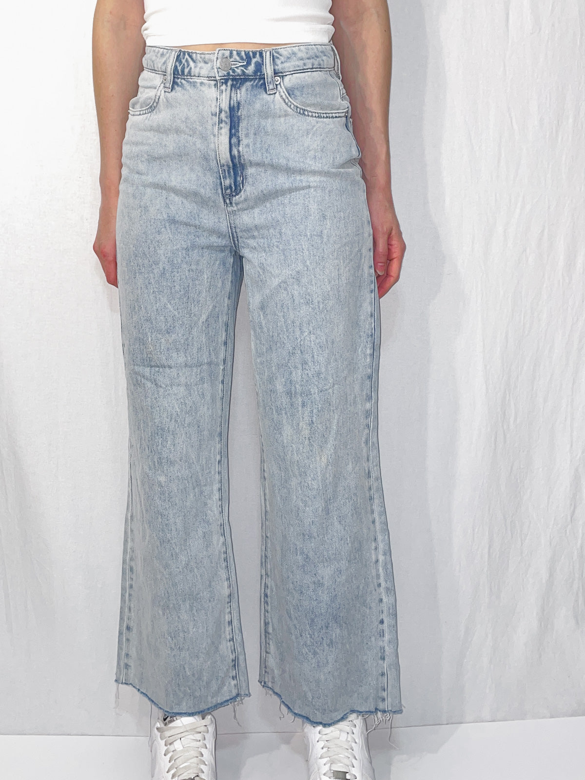 Hi Rider Wide Leg Jeans - Light Wash