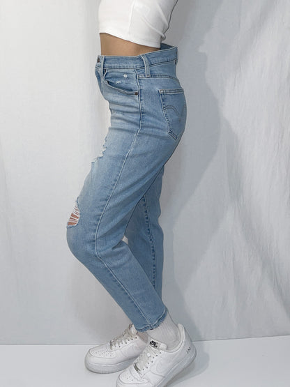 Distressed High Waist Stretch Mom Jeans in Light Wash Blue