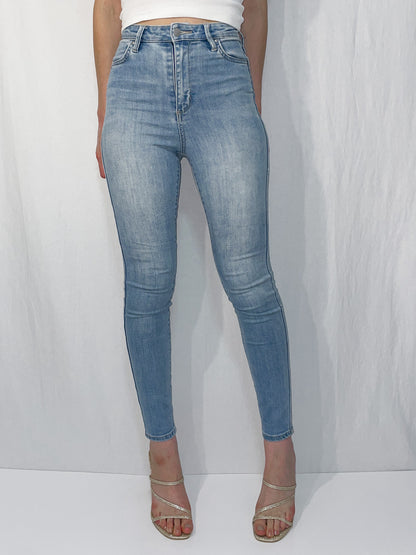 Hi Rider High Waist Skinny Jeans in Lennon Blue