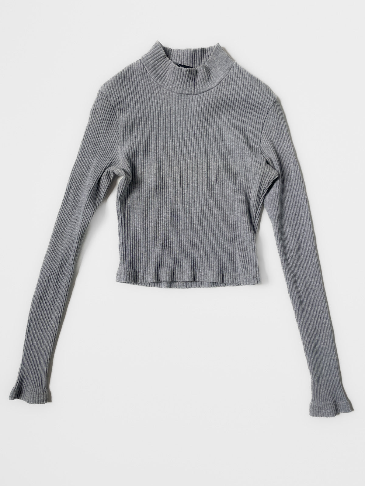 Ribbed Mock Neck Cropped Skivvy in Grey