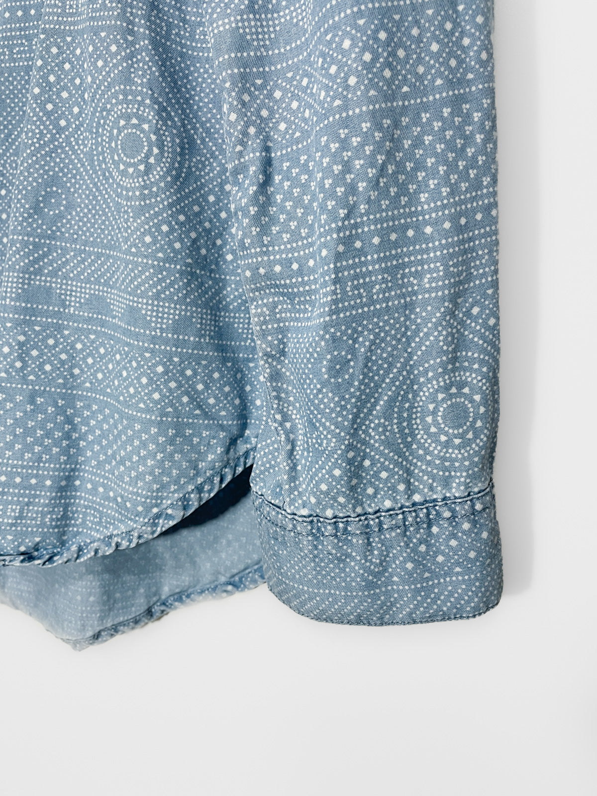 Soft Chambray Shirt With Western Spot Print